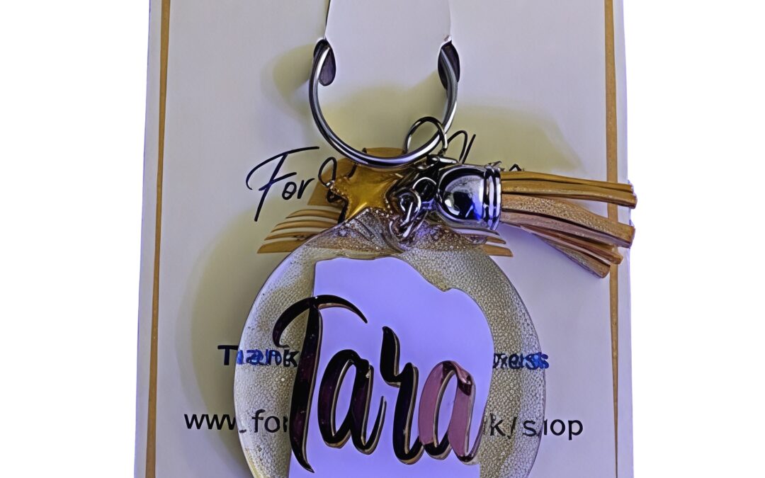 Personalised-Keychain-with-Gold-Glitter-400x533_upscaled (1)